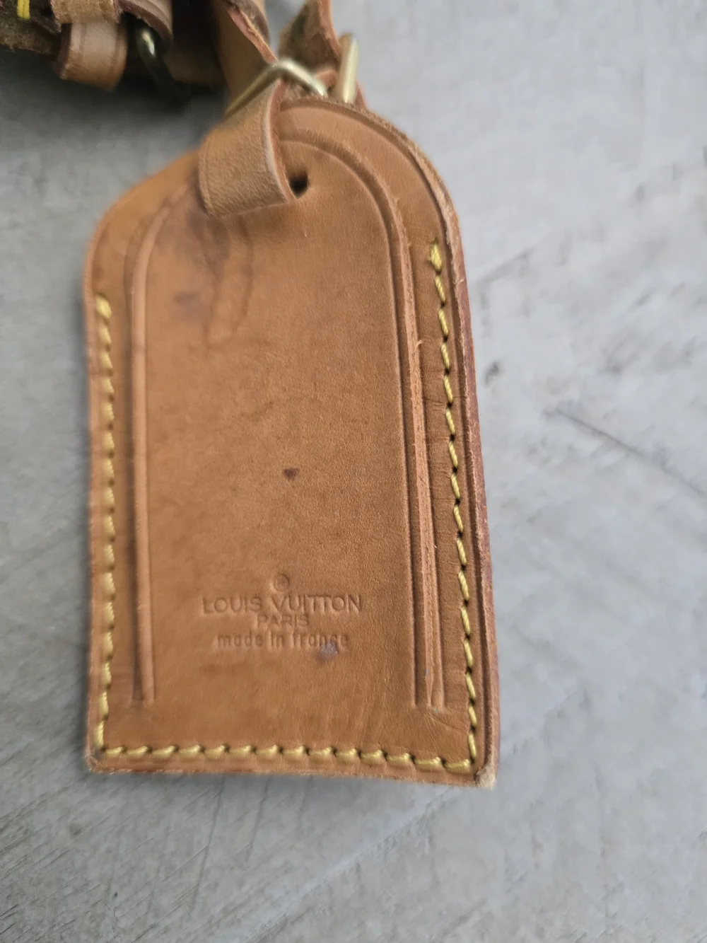 Louis Vuitton Light Tan Leather Luggage Tag & Poignet Set - Picture 5 of 5